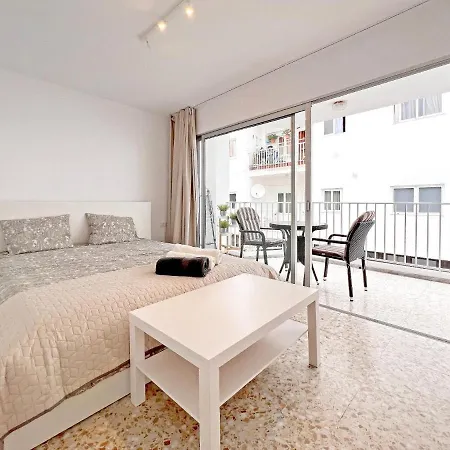 Azureterrace Newlyrenovated 2ndfloor Loscristianos أرونا