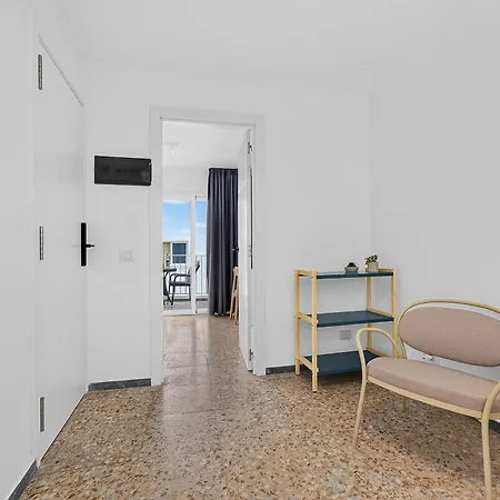 Azureterrace Newlyrenovated 2ndfloor Loscristianos شقة *